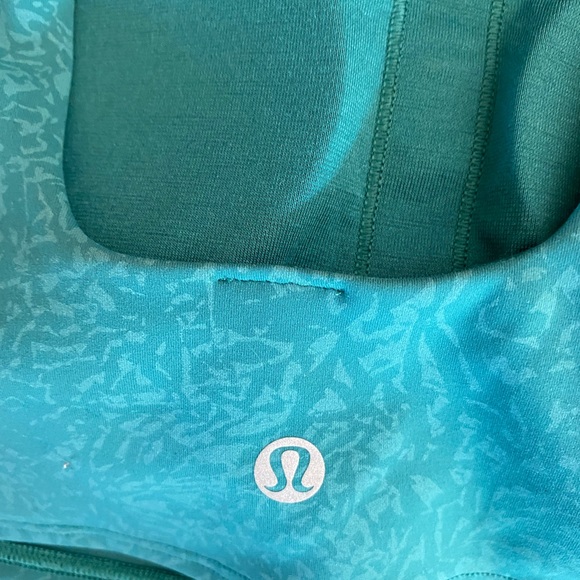 Lululemon Everlux Cut Out Train Bra - Picture 5 of 7